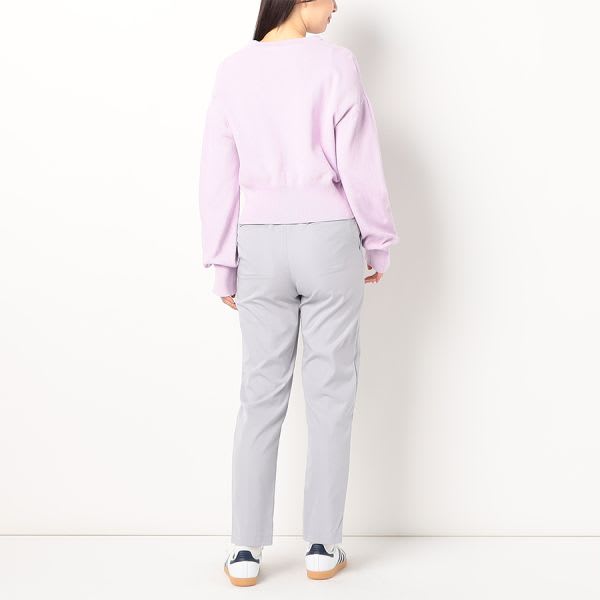 さらっとした素材感テーパードパンツ