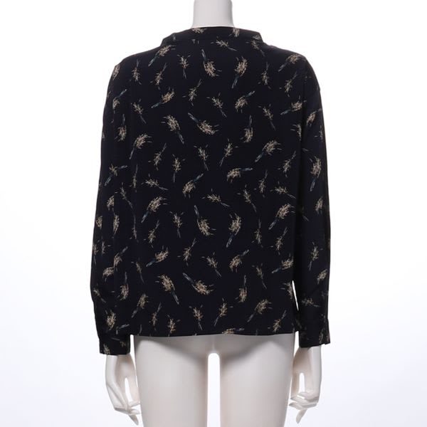 ヴィンテージ柄Vネックブラウス