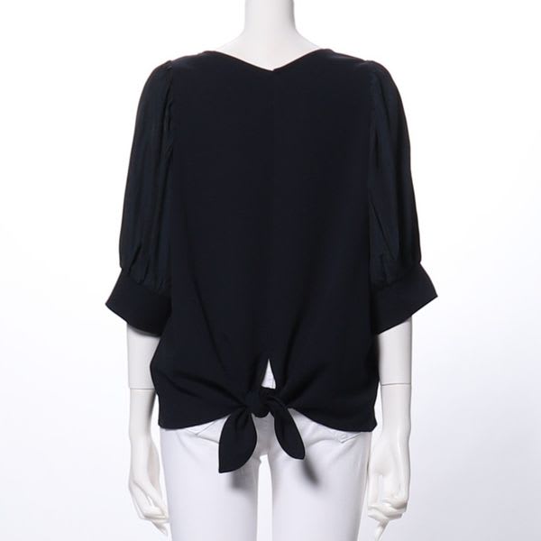 切り替えデザインカットソー