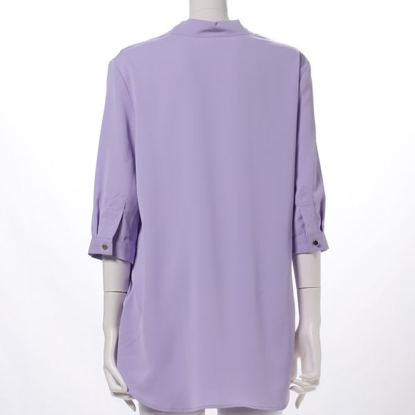 Vネックブラウス