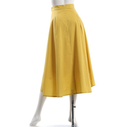 バックテールタックフレアスカート