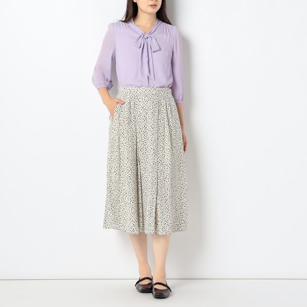 ボウタイブラウス