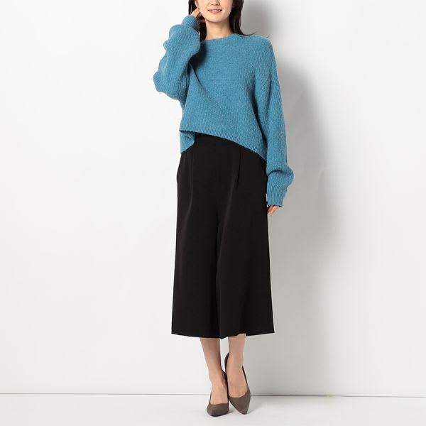 ボリュームスリーブクルーネックニット