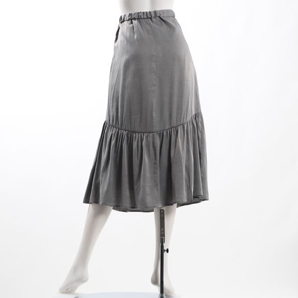 切り替えデザインスカート