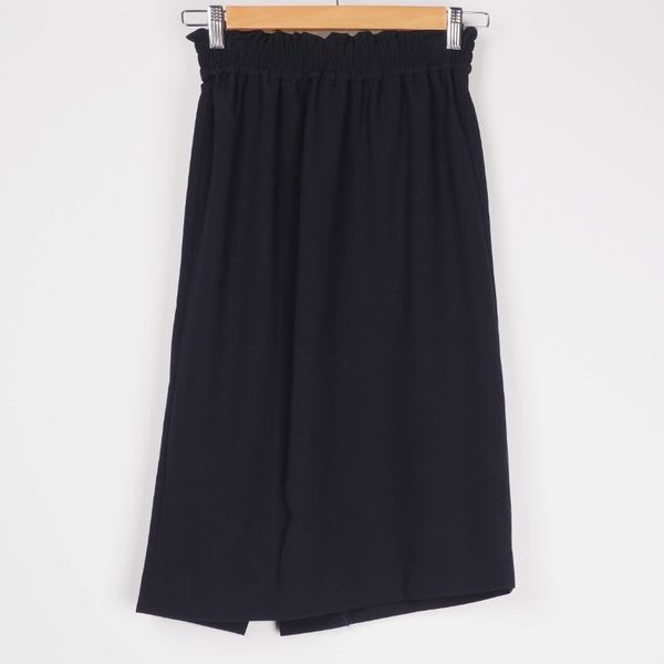 斜めスリットスカート