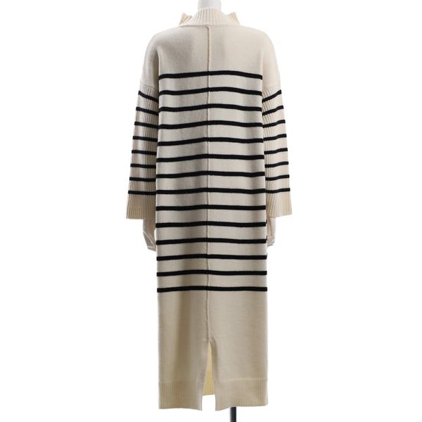 ボーダー柄ハイネックニットワンピース