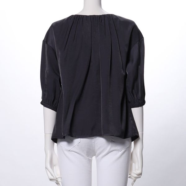 ギャザードネックブラウス