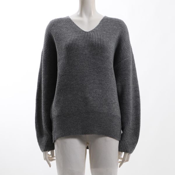 ドロップショルダーVネックニット
