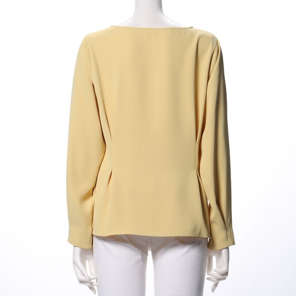 タック入りペプラムブラウス