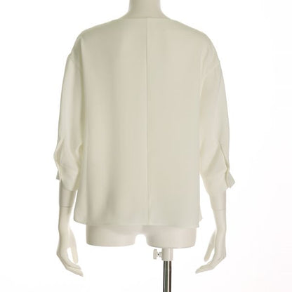 デコルテ魅せポケットブラウス