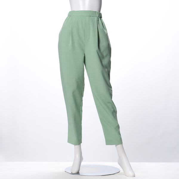 タックテーパードパンツ