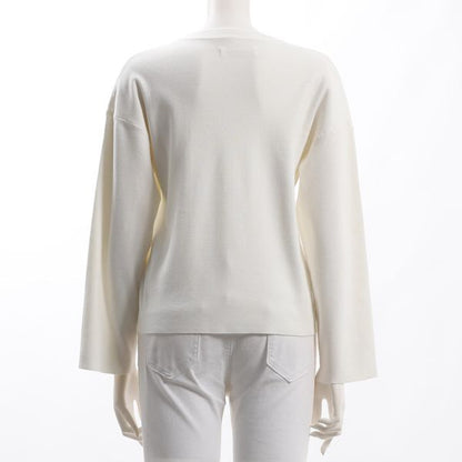 お袖のボタンデザインドロップショルダーニット