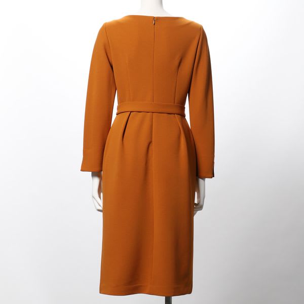 ハイストレッチアシンメトリータックワンピース