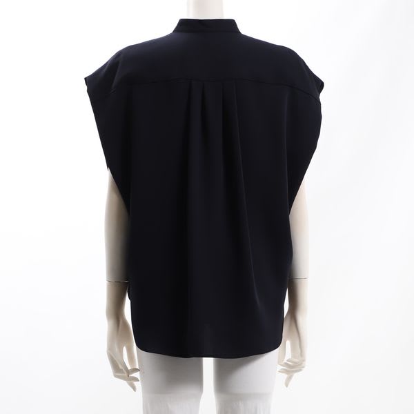 ポケット付きバンドカラーブラウス