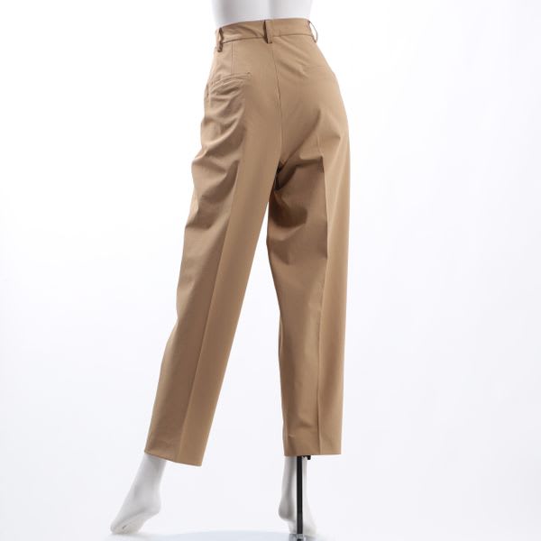 ベーシックテーパードパンツ