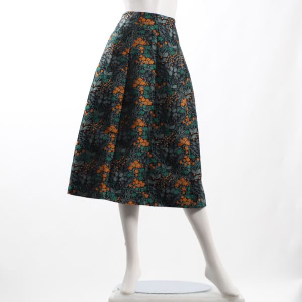 ボタニカル柄タック入りフレアスカート