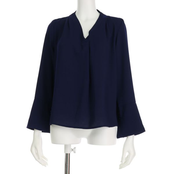 カフス袖Vネックブラウス