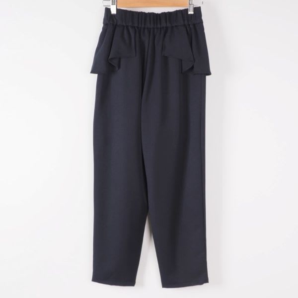 ウエストペプラム付きテーパードパンツ