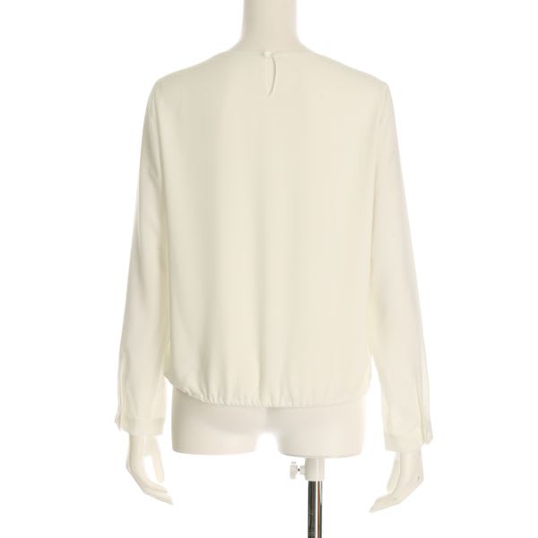 フロントレースVネックブラウス