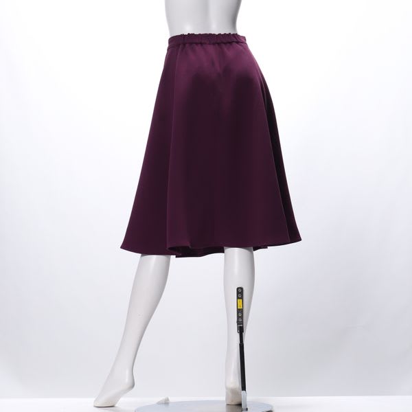 シンプルデザインフレアスカート