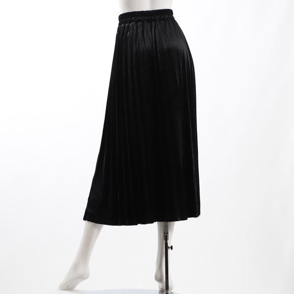 Vネックリブニット