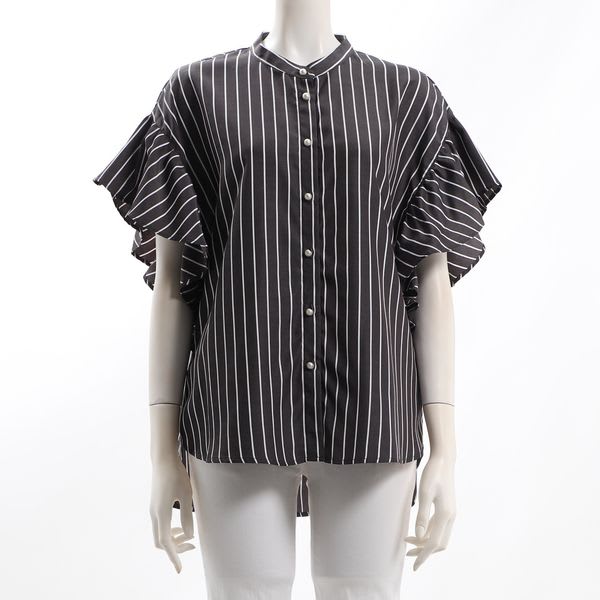 パールボタンフレアスリーブブラウス