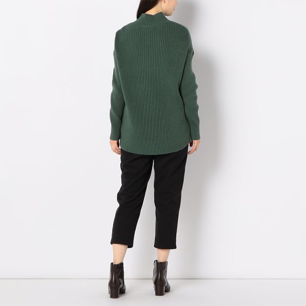 ウエストボタンデザインテーパードパンツ