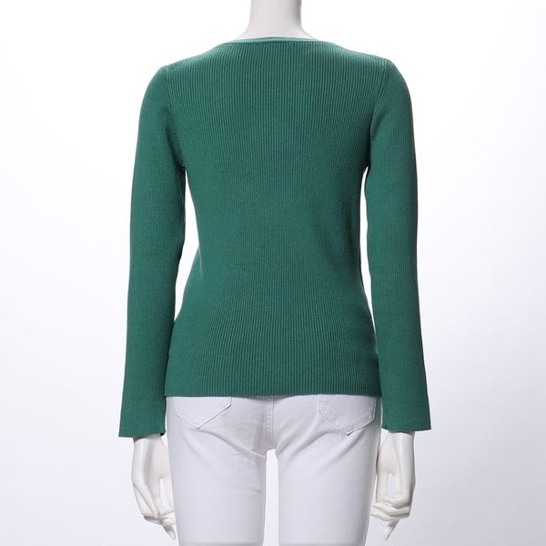 Vネックリブニット