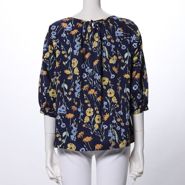 花柄ギャザードネックブラウス