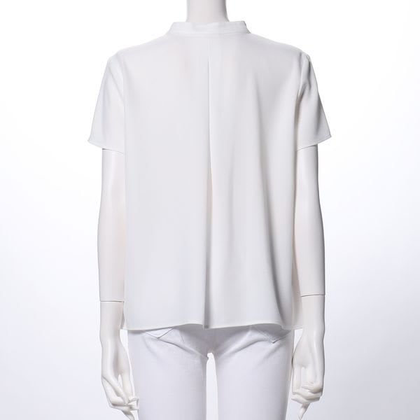 タックデザインブラウス