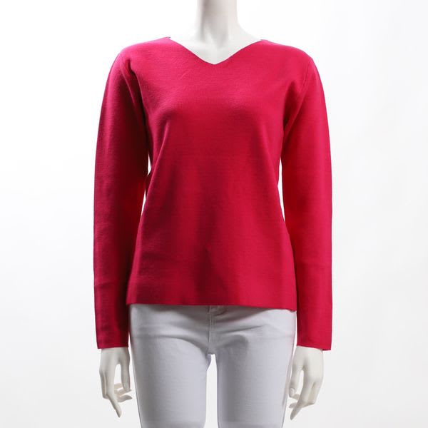 シンプルVネックニット