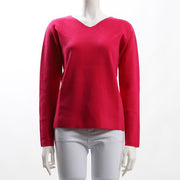 シンプルVネックニット