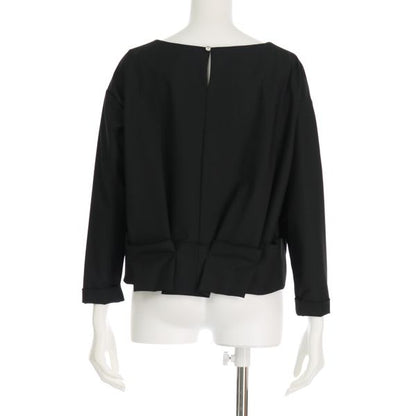 デザイン性裾ブラウス