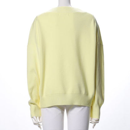 ゆったりデザインクルーネックニット