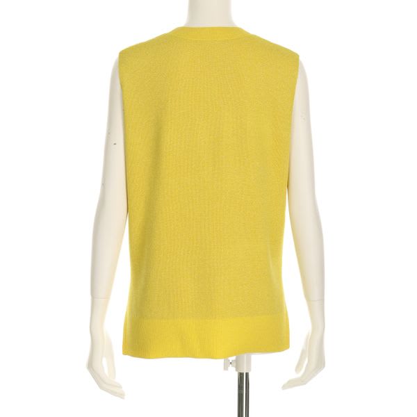 ラメ入りノースリーブニット