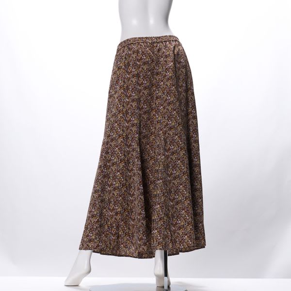 小花柄フレアスカート