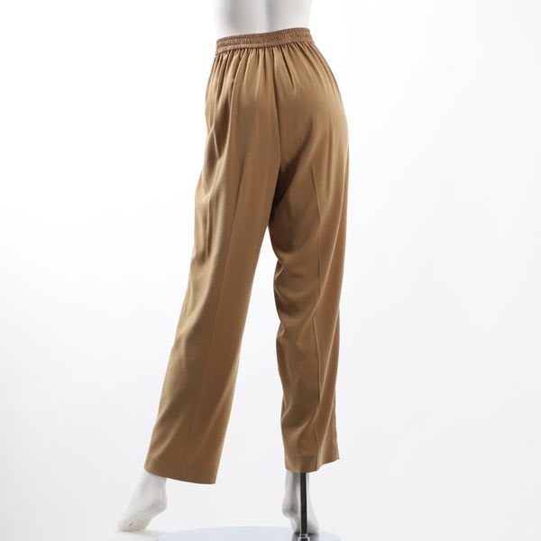 プルオン仕様テーパードパンツ