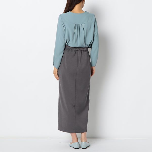 タック袖口バックギャザーブラウス