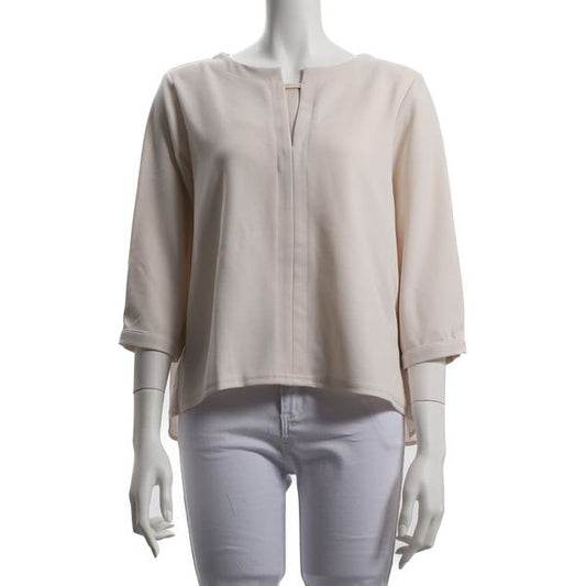 バックデザインメタルパーツカットソー