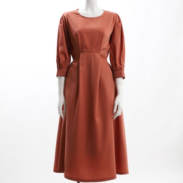 お袖デザインラウンドネックワンピース