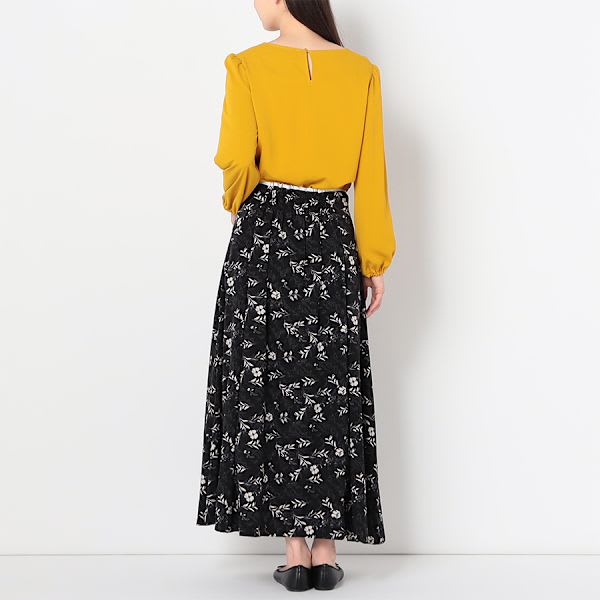 花柄フレアスカート