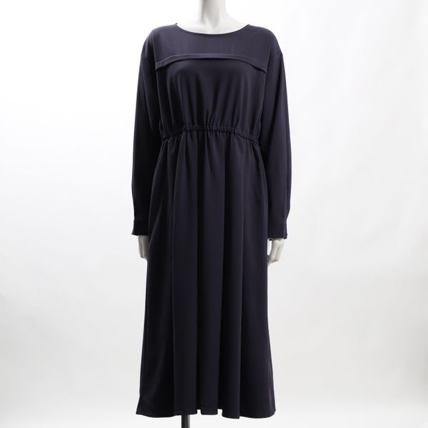 胸元デザインワンピース