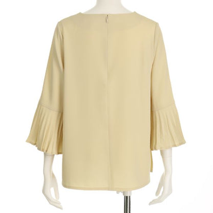 袖プリーツブラウス