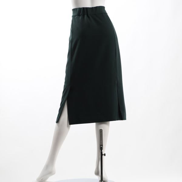 サイドスリットセミタイトスカート