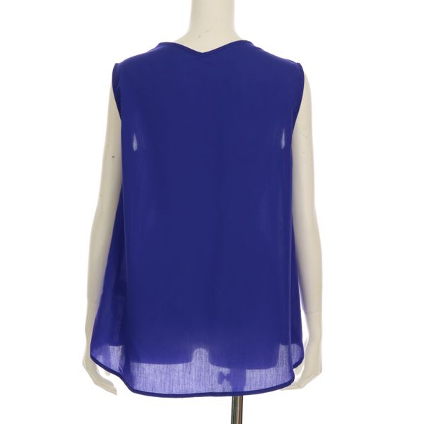 前ボタンVネックブラウス