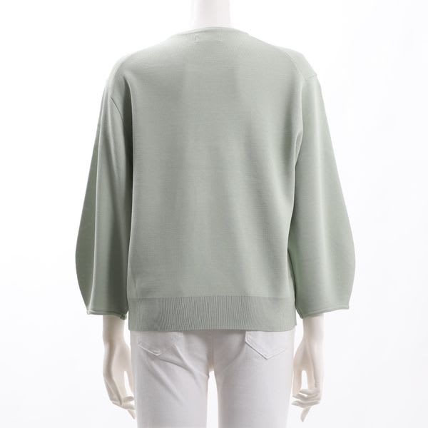 ふんわり袖ニット