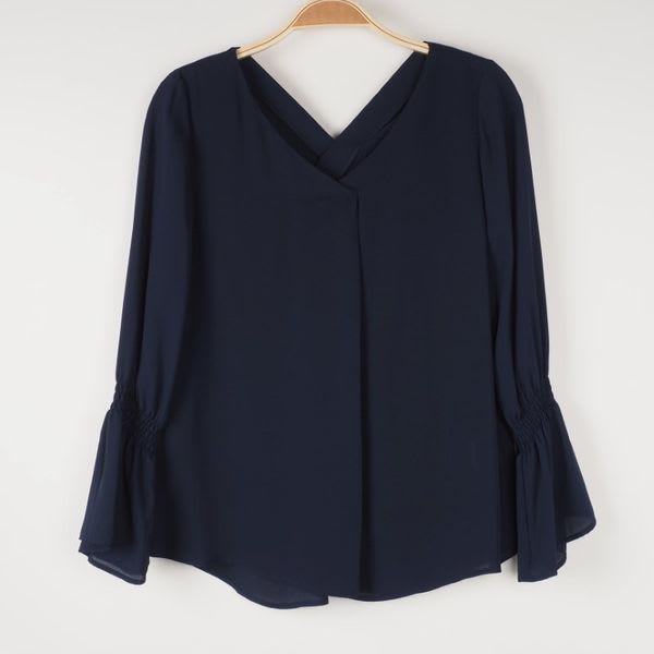 シャーリングデザインブラウス