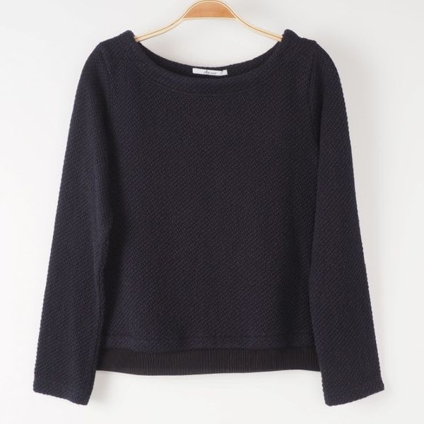 裾プリーツボートネックカットソー