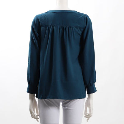 タック入りVネックブラウス