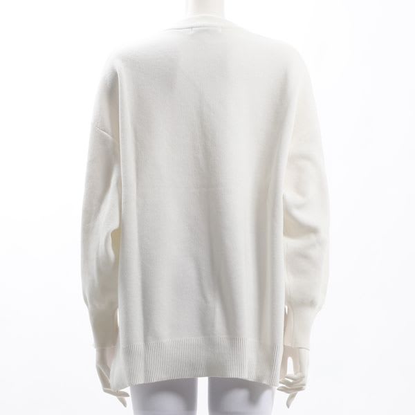 シンプルクルーネックニット